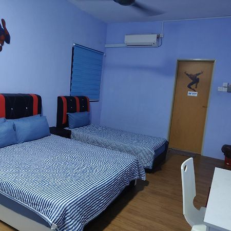 Hotel World Kids Fantasy Lumut Habitación foto